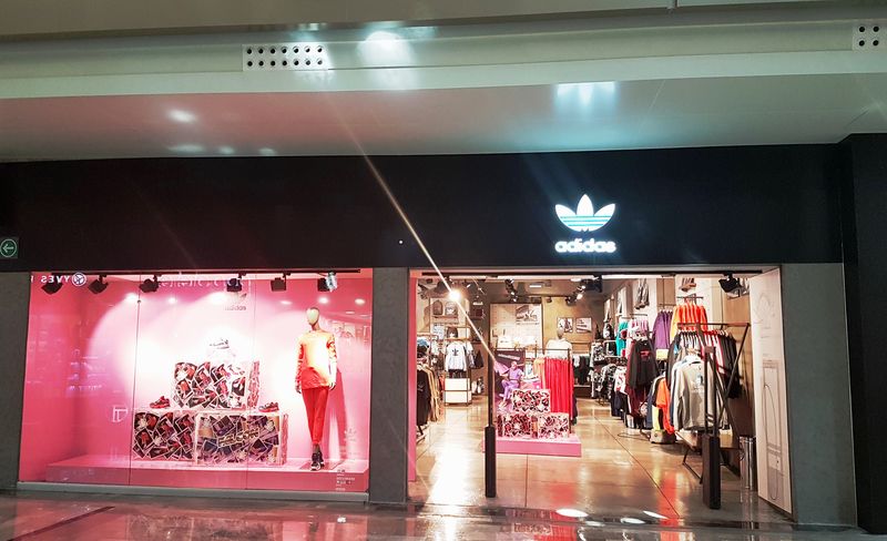 Adidas originals perisur outlet telefono